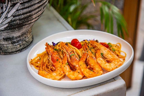 Thinalos Restaurant: An Unforgettable Mediterranean Seafood Journey in Athens